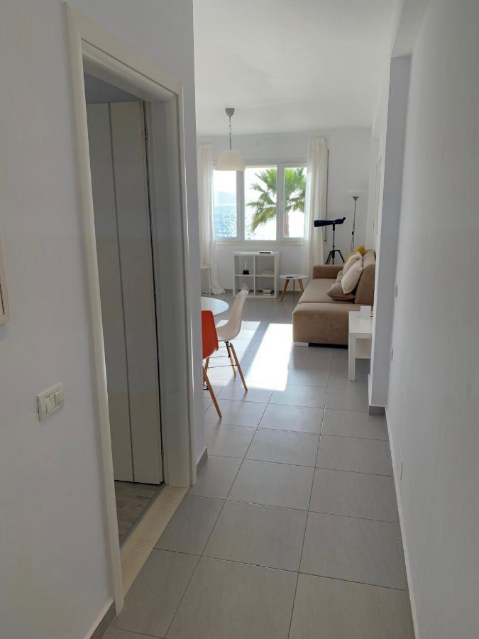 סרנדה Loli Apartment Luxury White Residence מראה חיצוני תמונה